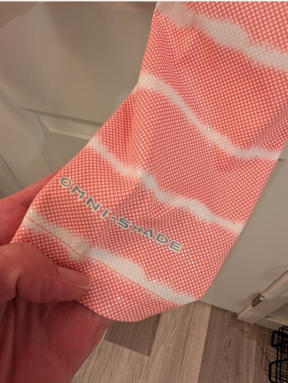 SET of 2 Columbia Omnishade Shirts - Picture 5 of 16